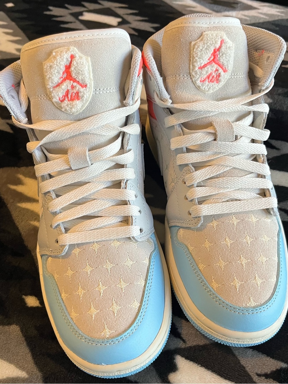 WMNS Air Jordan 1 MID sneakers in sail blue chill & hot lava